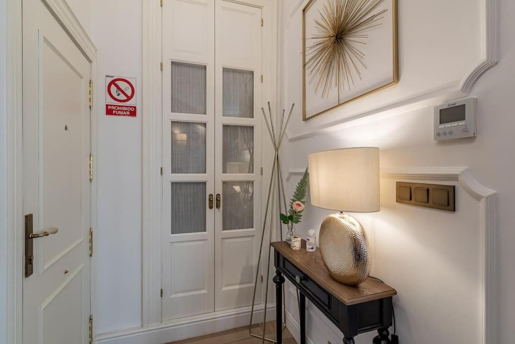 Ch Elvira Luxury Apartment Granada Exterior photo