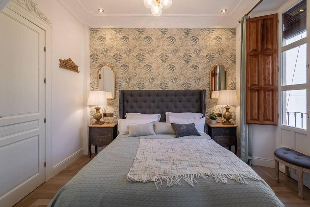 Ch Elvira Luxury Apartment Granada Exterior photo